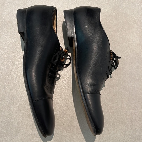 Gucci men size 7.5 used black dress shoes with straps with bead and tassel ends - Picture 5 of 9